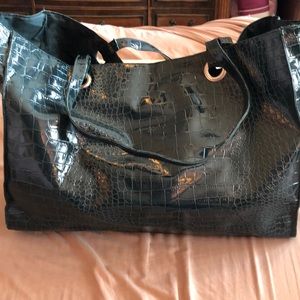 Green faux gator tote